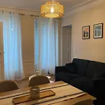 Bright 3 Room Apartment In The 16Th